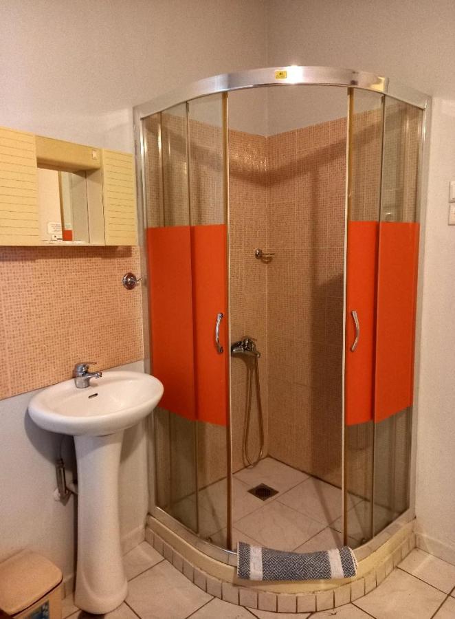 Hotel Korydallos Pireusz Kültér fotó